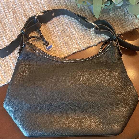 Dooney&Bourke - Picture 2 of 7